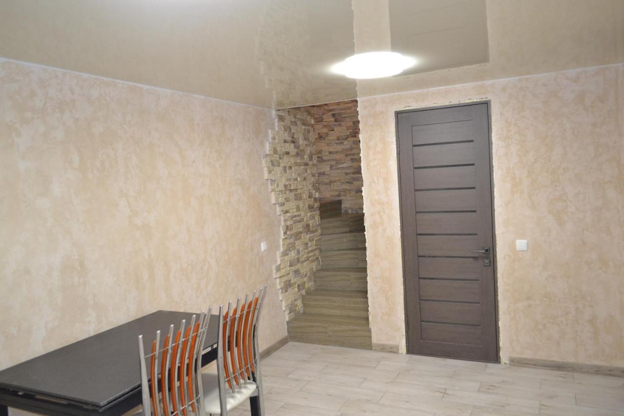 Royal House Villa Kamianets-Podilskyi Ngoại thất bức ảnh