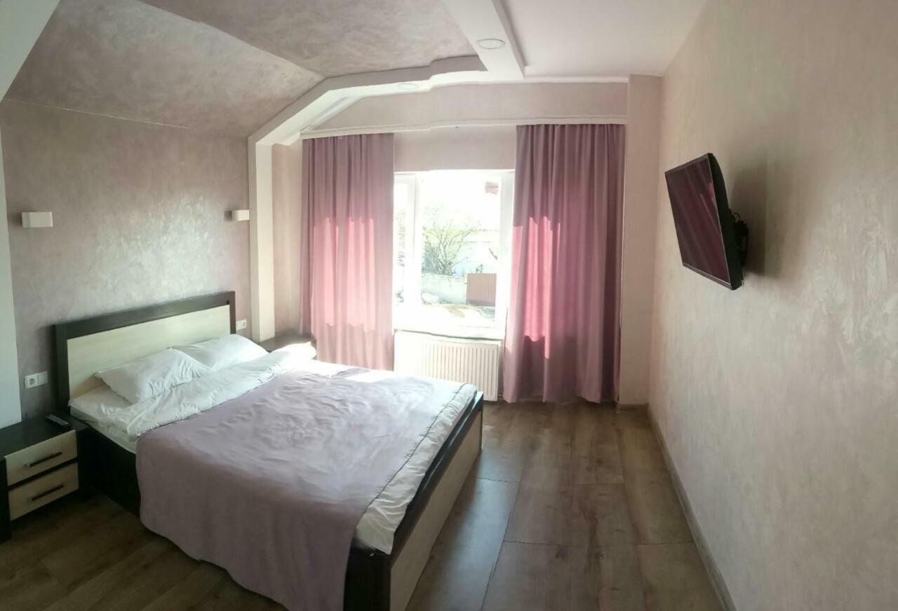 Royal House Villa Kamianets-Podilskyi Ngoại thất bức ảnh
