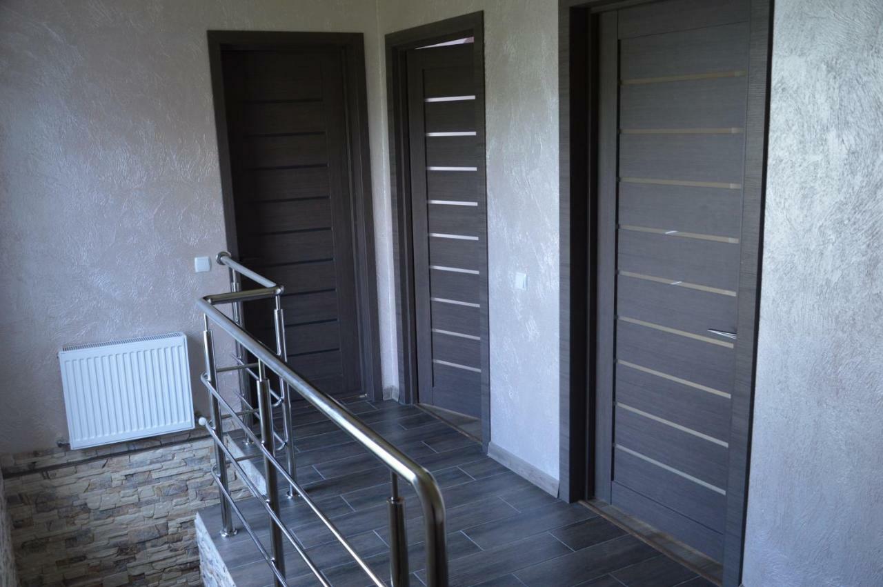 Royal House Villa Kamianets-Podilskyi Ngoại thất bức ảnh